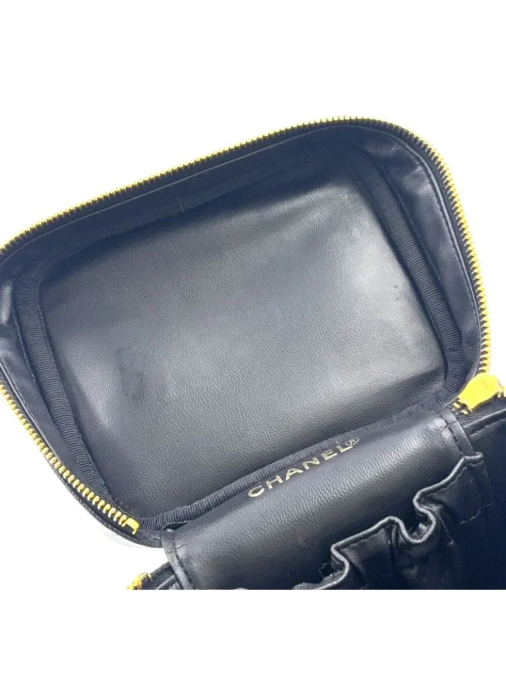 Chanel CC Logo Vanity Caviar Leather Black Handbag Gold
